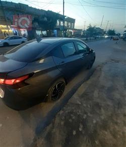 نيسان فيرسا